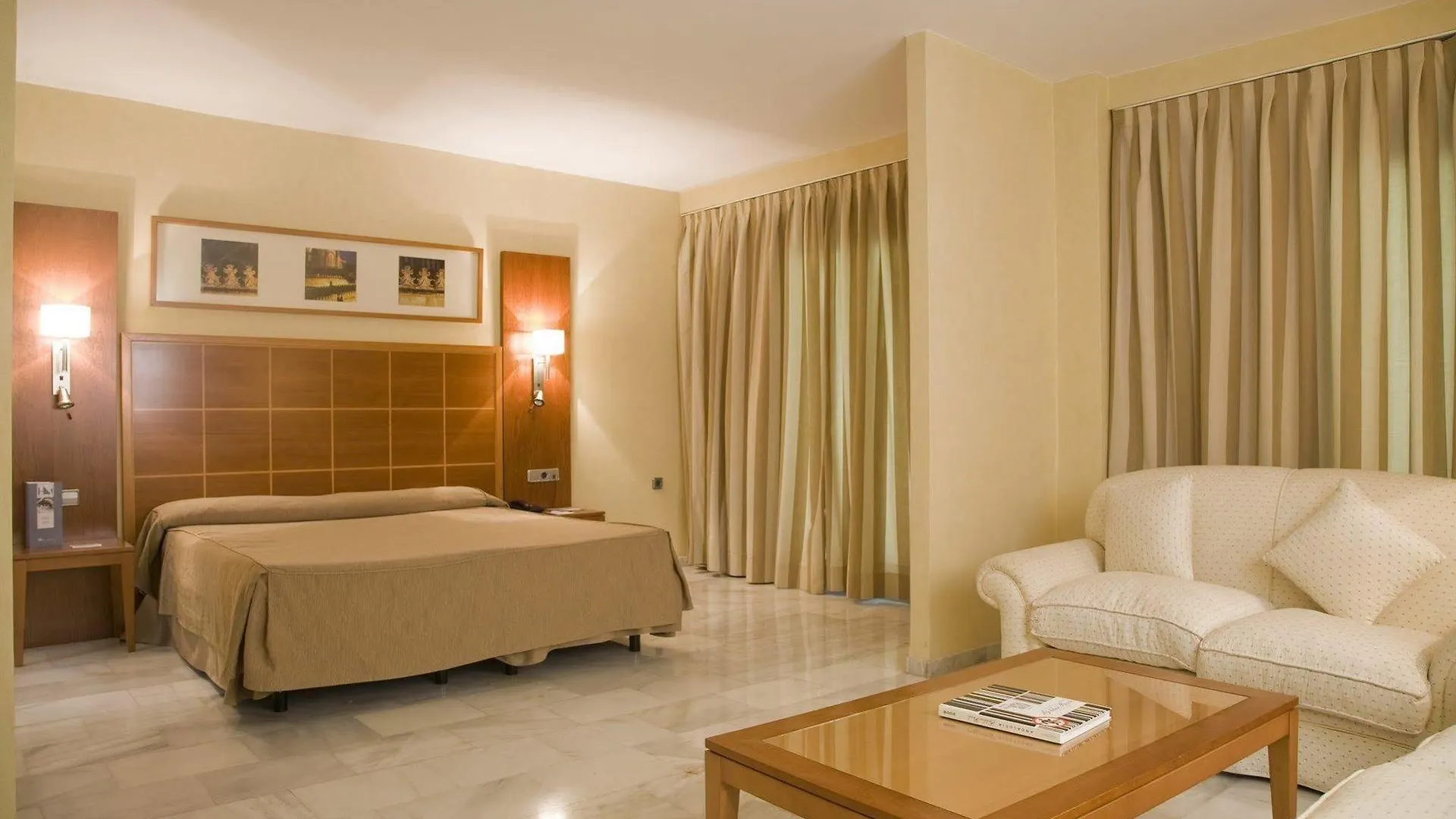 Hotel Exe Las Adelfas Cordoue